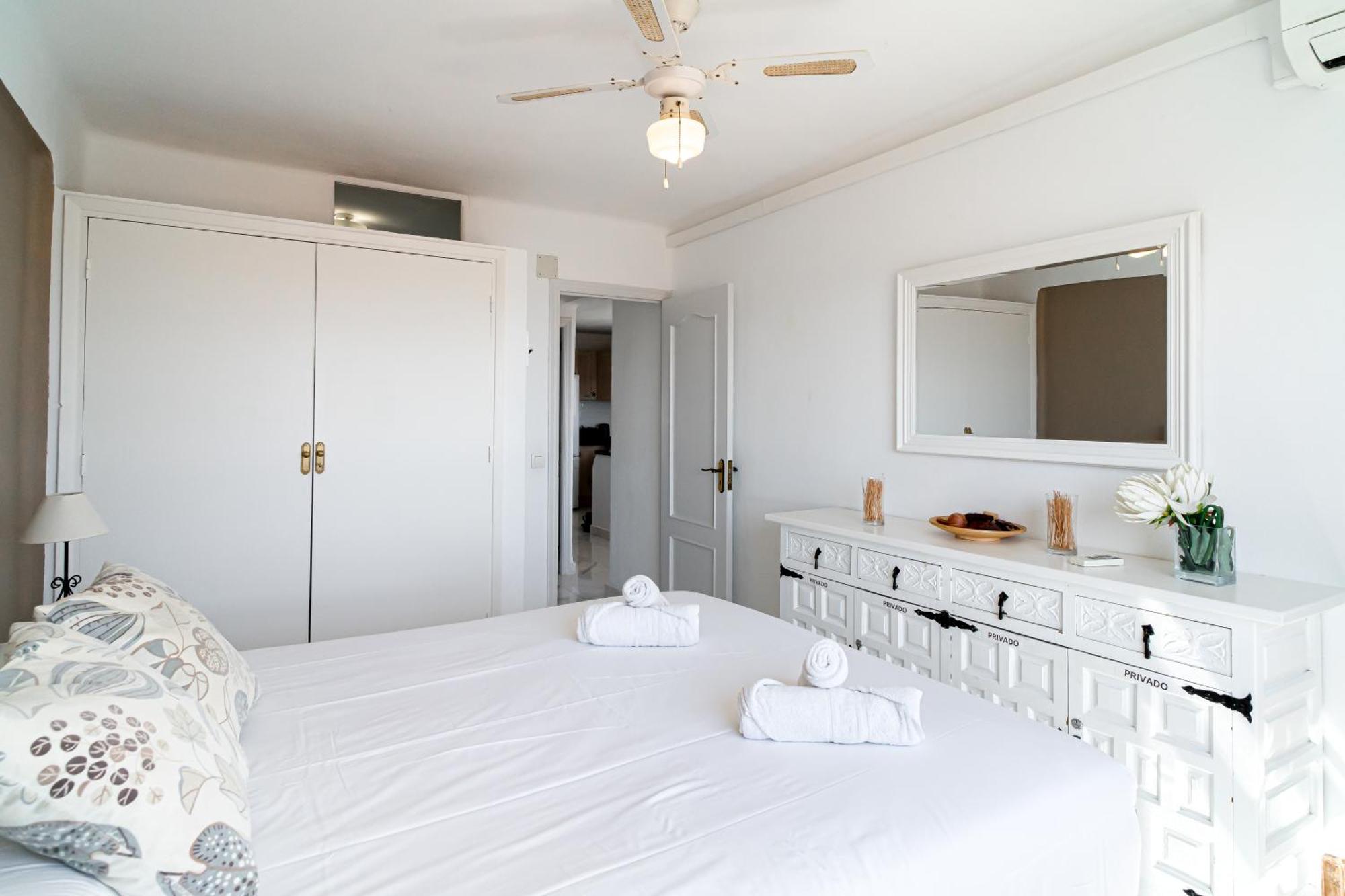 Miami 44 Seaview Casasol Apartment เนร์คา ภายนอก รูปภาพ